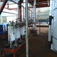 Palmfruit En Kerneloliepers Olieraffinageapparatuur En Fractioneringsproductielijn Efficiënte Olie-Extractiemachine