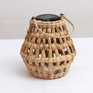 Lámpara Solar Tejida de Jacinto de Agua con Asa para Uso en Exteriores, Hogar y Patio - Product Image 2