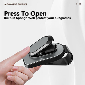 Tragbare Multifunktions-Auto-Leder-Sonnenbrille Clip Sonnenblende Hängende Brille Karte Ticket Metall halter Innen zubehör für - Product Image 2