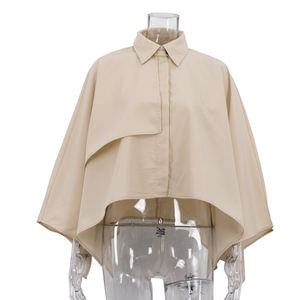 <span class=keywords><strong>2026</strong></span> Nieuwe Khaki Cape Stijl Buitenkleding Capes Losse Korte Trenchcoat Knoopsluiting Spleet Lange Mouwen Dames Casual Blouses Crop Top Femme - Product Image 3