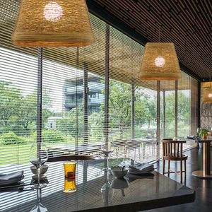 Lámpara colgante creativa de ratán tejido en forma de campana con bombilla LED E27 para hoteles, casas de huéspedes y decoración de restaurantes. - Product Image 5