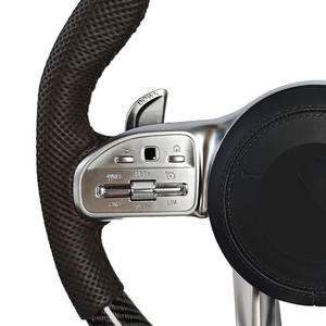 Volante de fibra de carbono para <span class=keywords><strong>Mercedes</strong></span>-Benz <span class=keywords><strong>GLA</strong></span> 200 [156942] 2014-2019 - Product Image 3