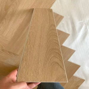 Venta al por mayor barato Chevron efecto AC3 AC4 <span class=keywords><strong>AC5</strong></span> 8mm 12mm blanco gris roble madera espiga suelo laminado - Product Image 1