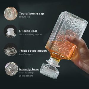 Decantador de Whisky Cuadrado de 950 ml, Botella <span class=keywords><strong>Vacía</strong></span> de 32 oz para Licor con Tapa Hermética para Whisky, Vodka, Bourbon, Brandy y Vino - Product Image 4