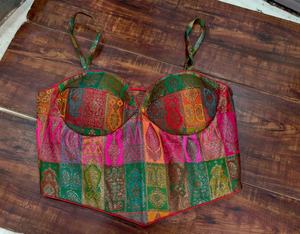 Blusa de brocado Banarasi multicolor premium para bodas y ocasiones festivas - Product Image 2