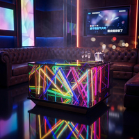 Table basse moderne robuste avec plateau en verre et éclairage LED, design lumineux et vibrant pour salon, hôtel, salle de sport, salles KTV et clubs