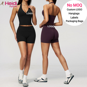 Ensemble de yoga personnalisé pour femme avec logo, débardeur sans coutures à col halter en V et short, séchage rapide, sans traces gênantes pour <span class=keywords><strong>l</strong></span>'entraînement - Product Image 1