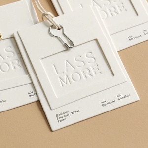 Fabrika toptan özel lüks kıyafet askı etiket kalıp kesim salıncak etiketleri giysiler ve ayakkabı için özel marka kağıt giysi etiketleri - Product Image 4