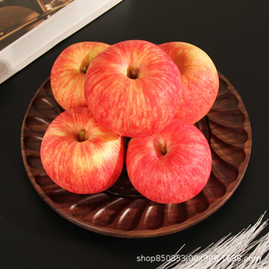 Bandeja de madera de nogal negro hecha a mano con diseño de cola de fénix y flor de Brahma para servir bocadillos y frutos secos. - Product Image 4