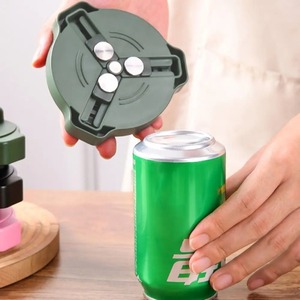 Accesorio de Bar, Abrelatas Manual con Diseño Giratorio, Abrelatas Magnético para Latas de Cola, Herramienta para Abrir Tapas de Frascos que Ahorra Esfuerzo, para Fiestas - Product Image 3