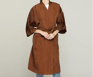 Robe de coiffeur professionnelle HQ Mixed Proc Discount, noire, avec manches, pour salon de beauté, spa, coiffeur, pour les clients - Product Image 2