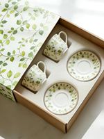 Boîte d'emballage haut de gamme en matériaux recyclés et recyclables pour tasses et soucoupes à thé/café, en carton kraft ondulé avec gaufrage en éponge