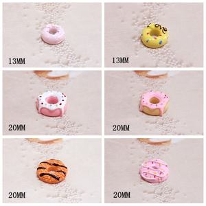 Cabochons en résine personnalisés en forme de donuts roses et jaunes pour la décoration de coques de téléphone DIY, miniatures de maison de poupée, aliments miniatures - Product Image 5