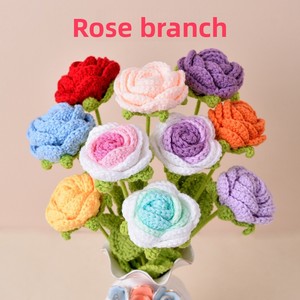 Bouquet de roses en <span class=keywords><strong>laine</strong></span> au crochet fait main, dégradé de couleurs, tige unique, pour la Saint-Valentin et le Qixi Festival, idéal pour l'exportation transfrontalière - Product Image 2