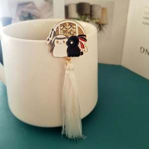 เข็มกลัดการ์ตูนน่ารัก เสี่ยวจ้าน หวังอี้ป๋อ รูปกระต่าย กังหันลม พร้อมพู่ห้อย  เข็มกลัดติดเสื้อ รูปดาวเคลือบเงา - Product Image 5