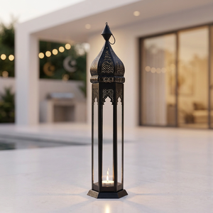 Lanterne à bougie marocaine en métal noir élégante et haute, dernière collection 2027, pour la décoration de la maison pendant le Ramadan - Product Image 2