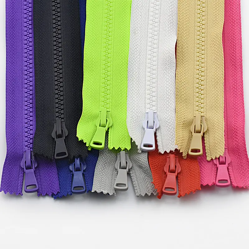 DAWEI wholesale clothing design accessories 5# auto lock color resin zipper roll cheap eco friendly good tape heavy duty zip