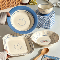Assiette en porcelaine à motif pomme mignon, faite à la main, forme irrégulière, en céramique, pour servir des salades de fruits