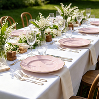 Assiettes de présentation élégantes Wojia 13 pouces roses à bord festonné doré, en plastique thermolaqué, pour centre de table de fête ou de mariage