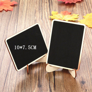 Étiquettes de signe de <span class=keywords><strong>tableau</strong></span> noir <span class=keywords><strong>avec</strong></span> support <span class=keywords><strong>nom</strong></span> signe numéro de table fleur en forme de nuage en bois petit mini - Product Image 5