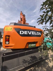 Excavadora de Ruedas Develon DX150WE de 15 Toneladas con Alta Movilidad - Product Image 5