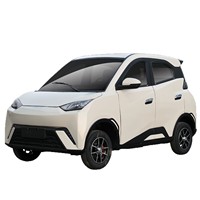 Véhicule de mobilité à quatre roues entièrement fermé, quadricycle électrique avec chauffage, climatisation et groupe motopropulseur hybride essence-électrique