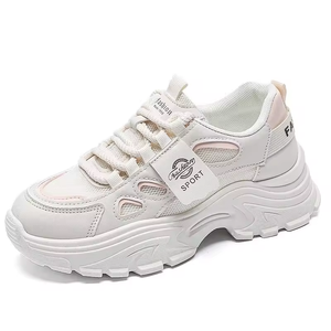 Primavera nueva edición coreana <span class=keywords><strong>Instagram</strong></span> papá zapatos versátiles suela gruesa zapatos deportivos para mujeres estudiantes zapatos casuales para mujeres - Product Image 1