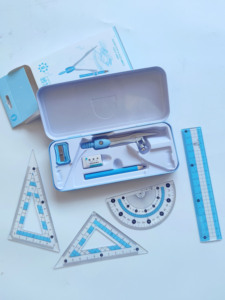 Ensemble de compas géométriques AIMAISI MS-179 de haute qualité, 8 pièces, nouveau design, <span class=keywords><strong>outils</strong></span> en métal, <span class=keywords><strong>pour</strong></span> étudiants, dessin et mesure, boîte en fer rose et bleue - Product Image 6