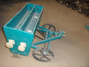 آلة بذر متنقلة فعالة للمزارع الصغيرة |   زراعة البذور عالية الدقة لنمو محاصيل صحية - Product Image 1