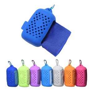 Logotipo personalizado Color Fitness de doble cara de secado rápido Instant Ice Cool Magic Towel Toalla de refrigeración con funda de silicona - Product Image 1