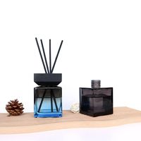 Bouteille diffuseur de parfum en verre noir de luxe carrée 100ml 200ml 500ml avec couvercle en bois