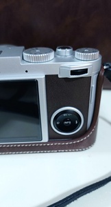 Cámara Usada Leica Typ 113 de 16.2 MP, Ligera, para Fotografía Cotidiana/de Estilo de Vida, Cámara Compacta - Product Image 4