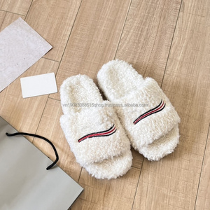 Sandales moelleuses antidérapantes de luxe pour femmes, nouvelle collection, haute qualité, vente en gros - Product Image 1