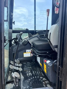 รถขุดมือสอง Sany SY35C 3.5 ตัน รถขุดไฮดรอลิกแบบตีนตะขาบ SY35 รถขุดขนาดเล็กมือสองสำหรับฟาร์มและบ้าน มีสินค้าในสต็อก - Product Image 5