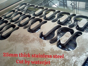 Nouvelle machine de découpe CNC à jet d'eau 5 axes avec moteur de pompe, structure portique haute précision pour la découpe de tôles métalliques - Product Image 3
