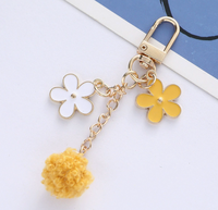 Porte-clés pendentif fleur de cerisier de style japonais, chaîne de téléphone creuse en forme de cœur mignonne pour fille, décoration d'emballage
