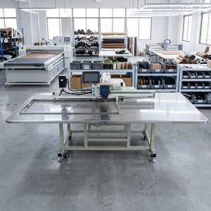 Machine programmable avec grande zone de couture de 100x40 cm pour sacs en cuir - Product Image 2