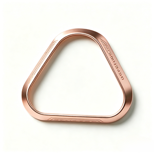 Poignée triangulaire en aluminium usinée CNC sur mesure OEM, logo gravé au laser, pièces de poignée de sac d'équipement en métal brossé - Product Image 3