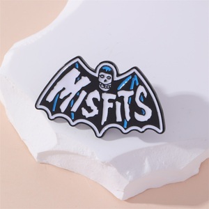 <span class=keywords><strong>Misfits</strong></span>-broche de Bat Fiend, banda Punk de Horror, Rock, para Fans, joyería de Halloween, decoraciones al por mayor - Product Image 5
