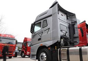 Camión Tractor de Servicio Pesado FAW Jiefang J7 6X4 >450hp Capacidad de Carga de 11-20T - Product Image 5