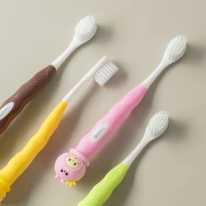Cabezal de cepillo pequeño de pelo suave de bebé de dibujos animados personalizado creativo lindo cepillo de dientes Manual