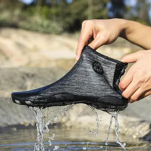 Fabrika yeni stil yürüyüş su ayakkabısı yalınayak örgü kauçuk kaymaz plaj Aqua yüzme ayakkabı