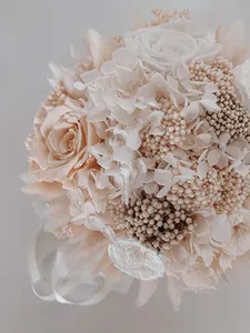 <span class=keywords><strong>Bouquet</strong></span> Rond <span class=keywords><strong>de</strong></span> Roses Éternelles Blanches et Champagne <span class=keywords><strong>Fleurs</strong></span> Séchées pour Mariage et Décoration <span class=keywords><strong>de</strong></span> Mariage - Product Image 5
