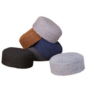 Gorro de oración musulmán de tela bordada personalizada al por mayor, estilo turco, gorro Kufi para hombres, Topi islámico para Namaz - Product Image 1