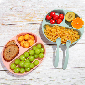 <span class=keywords><strong>Assiette</strong></span> à dîner pour enfants <span class=keywords><strong>assiette</strong></span> divisée en Silicone pour bébé ventouses fixes plats d'alimentation résistants aux chutes supplémentaires - Product Image 2