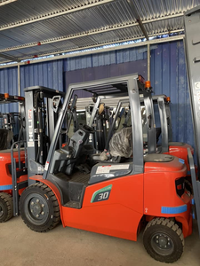 Carretilla elevadora de litio Heli CPD30 con mástil de 3-6M y carretilla elevadora eléctrica con capacidad de 3 toneladas - Product Image 5