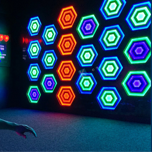Luz de Pared LED Interactiva para Juegos, Luz de Piso Interactiva para Salas de Juego Interiores con Construcción de Plástico - Product Image 3