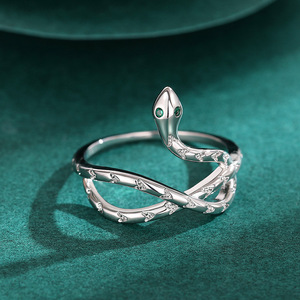 Anello a forma di serpente con zirconi cubici incastonati, gioiello unisex alla moda, regalo per lei o per lui. - Product Image 5