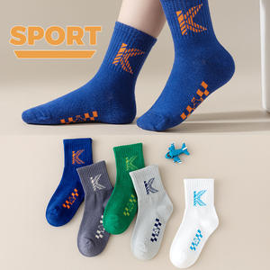 <span class=keywords><strong>Chaussettes</strong></span> de sport mi-mollet pour garçons et filles Printemps Automne <span class=keywords><strong>Chaussettes</strong></span> d'équipage <span class=keywords><strong>Chaussettes</strong></span> de sol transfrontalières pour bébés Vente en gros Moyenne Grande Taille - Product Image 4