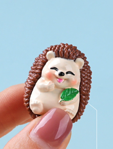 Figuras de resina 3D en miniatura de erizos, juguete sensorial de la naturaleza para bebés, actividad de conteo y clasificación de animales del bosque, decoración a granel para guardería - Product Image 5